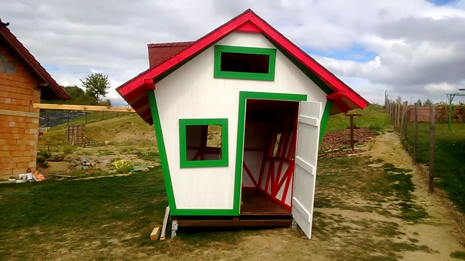 Easy to Build Crooked Playhouse Playhouse Plans 